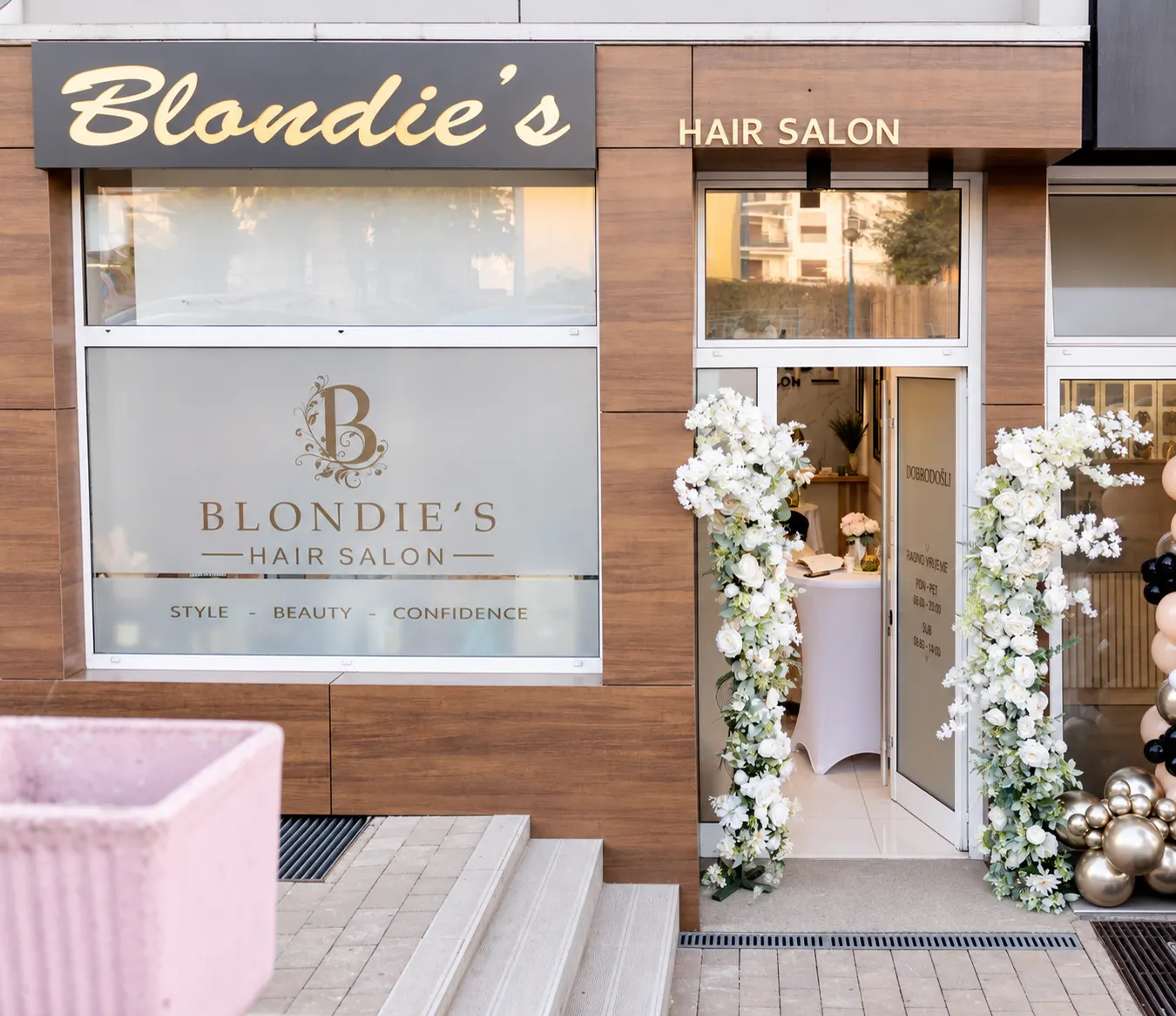 Blondie’s hair salon — fotografija 5